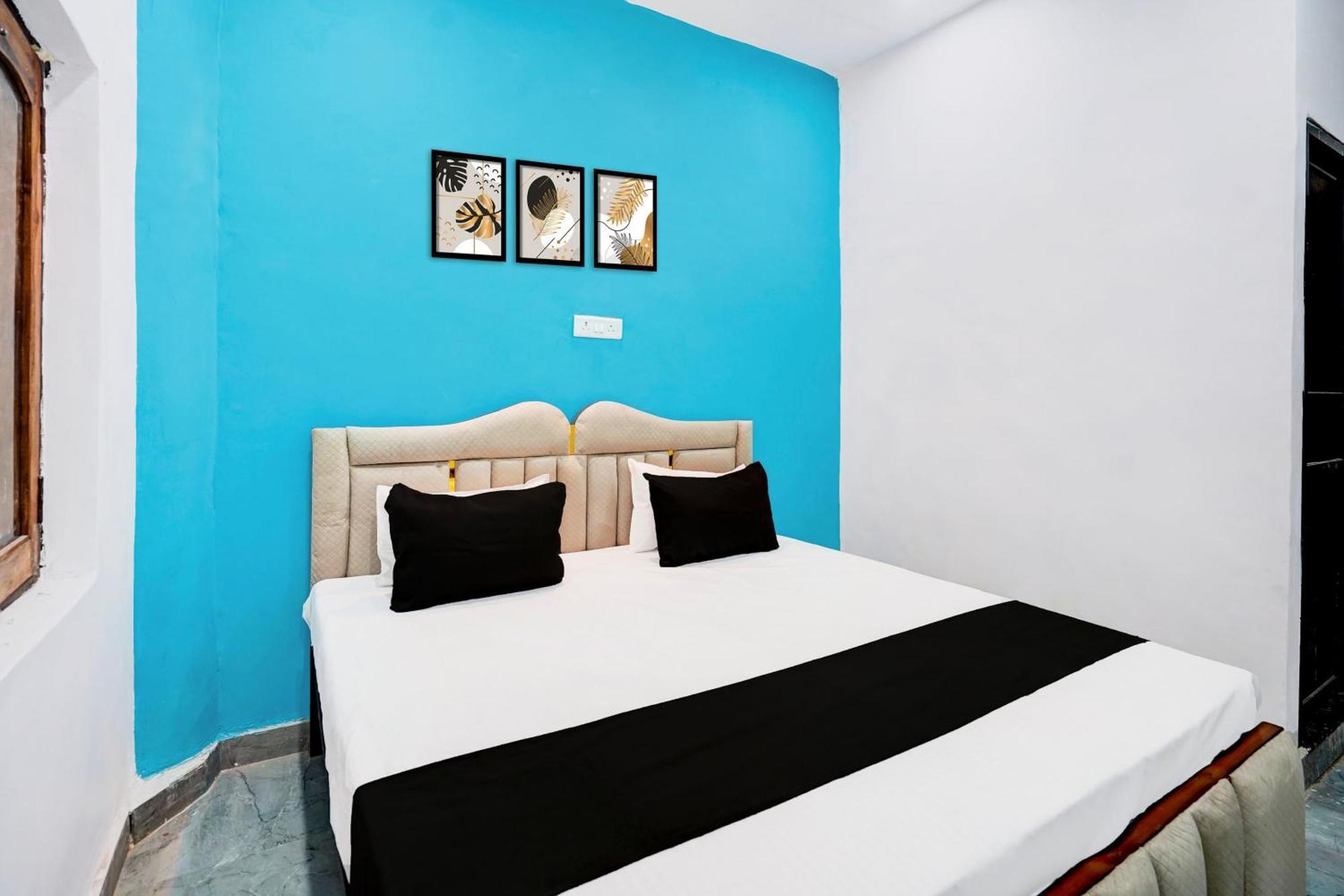 Hotel O Laxmi Guest House Варанаси Екстериор снимка